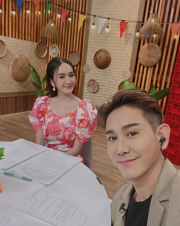  แป้ง ศรันฉัตร์ แฮปปี้หลังชิมรางงานพิธีกร  (มีคลิป)