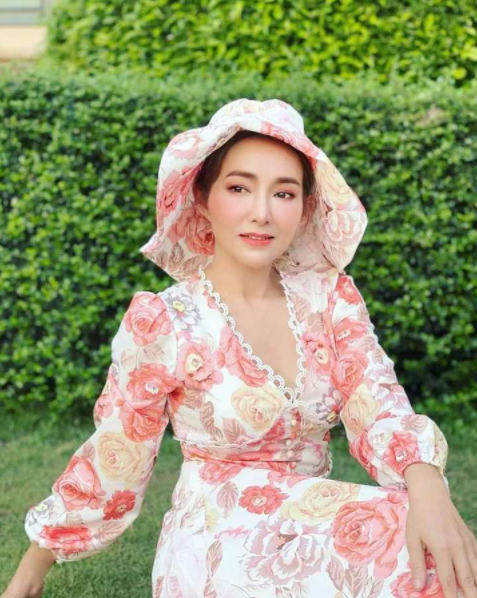 ต้อม ณหทัย” บ้านน้ำท่วมถึงอกช้ำเรือบ้านไม้ล่มต่อหน้า (มีคลิป)