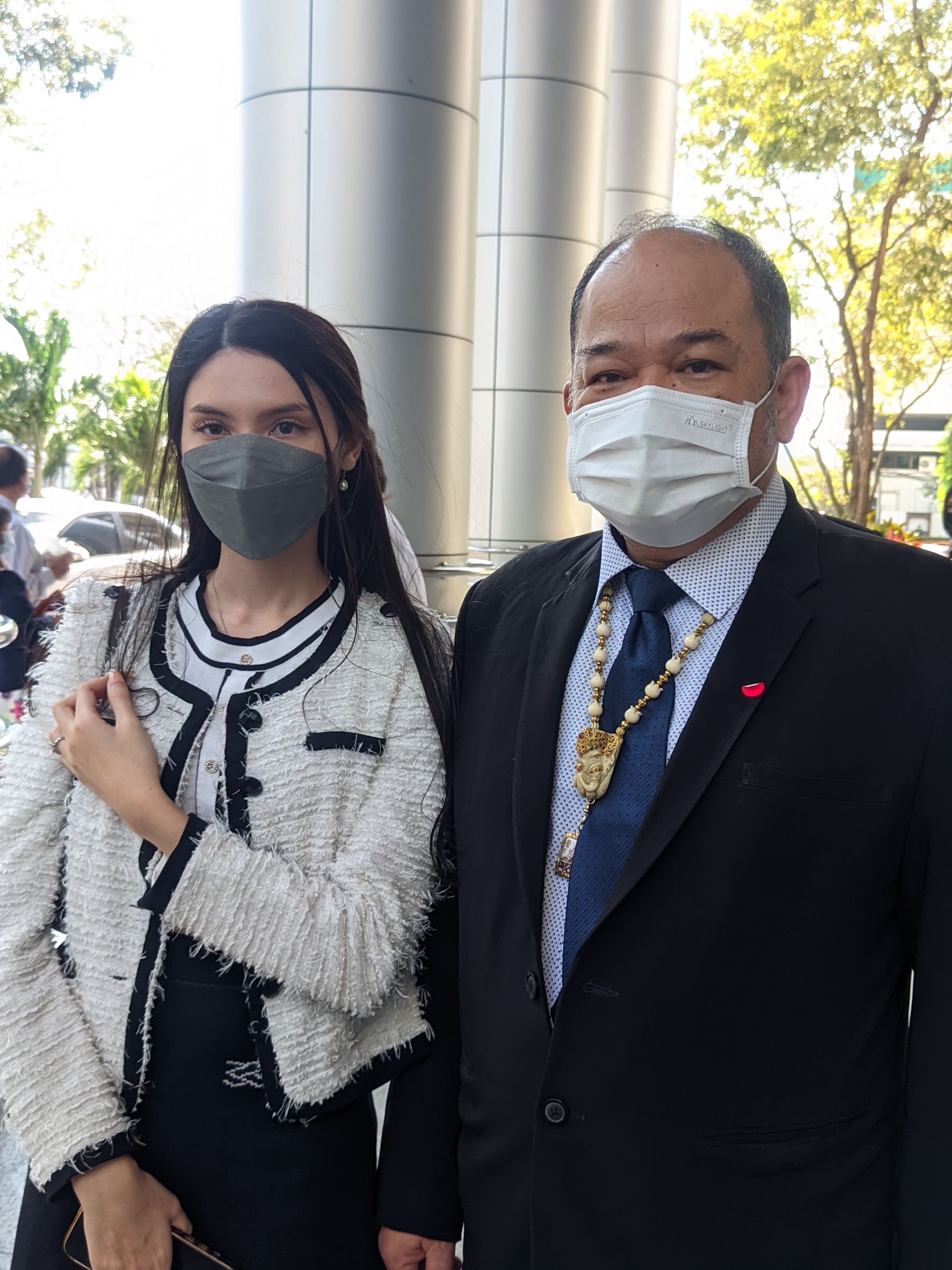 ดีเอสไอ เตรียมแจ้งความ ซาร่า ในข้อหาให้ที่พักพิง แดริล