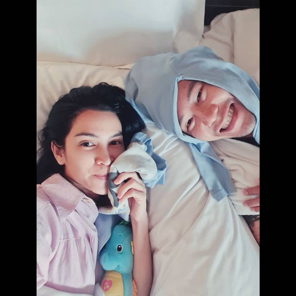 อี๊ฟ พุทธธิดา หายแล้ว แชร์อาการป่วยแบบละเอียด พร้อมอัพเดตอาการคุณพ่อ ต้อย เศรษฐา อี๊ฟ พุทธธิดา หายแล้ว แชร์อาการป่วยแบบละเอียด พร้อมอัพเดตอาการคุณพ่อ ต้อย เศรษฐา