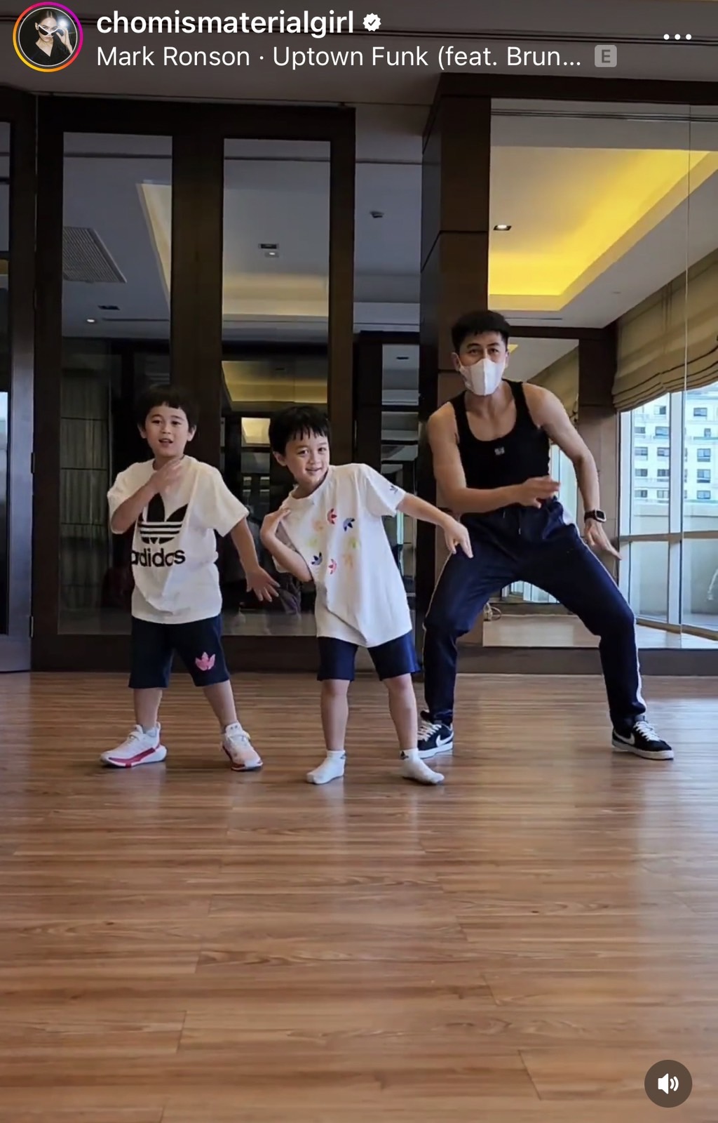 อุ๊ยยยน่ารัก น้องเกล แย่งซีนพี่ สายฟ้า-พายุ ขณะออกสเต็ปแดนซ์ อุ๊ยยยน่ารัก น้องเกล แย่งซีนพี่ สายฟ้า-พายุ ขณะออกสเต็ปแดนซ์
