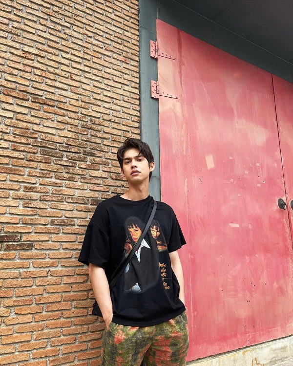 ไบร์ท ชวนแฟนคลับร่วมบริจาคซื้ออุปกรณ์ให้กับทีมอาสาสมัครดับเพลิง (มีคลิป) 