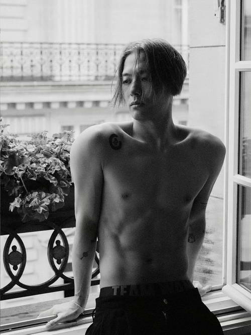 สุดปัง! แจ็คสัน หวัง ร่วมโชว์แบรนด์หรู Louis Vuitton ที่กรุงปารีส สุดปัง! แจ็คสัน หวัง ร่วมโชว์แบรนด์หรู Louis Vuitton ที่กรุงปารีส