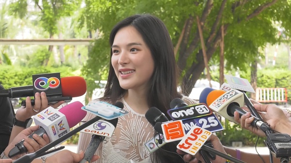 ปันปัน สุทัตตา เผยแฟนใหม่ไม่ติด หลังหวนร่วมงาน “มาร์ช” (มีคลิป) ปันปัน สุทัตตา เผยแฟนใหม่ไม่ติด หลังหวนร่วมงาน “มาร์ช” (มีคลิป)