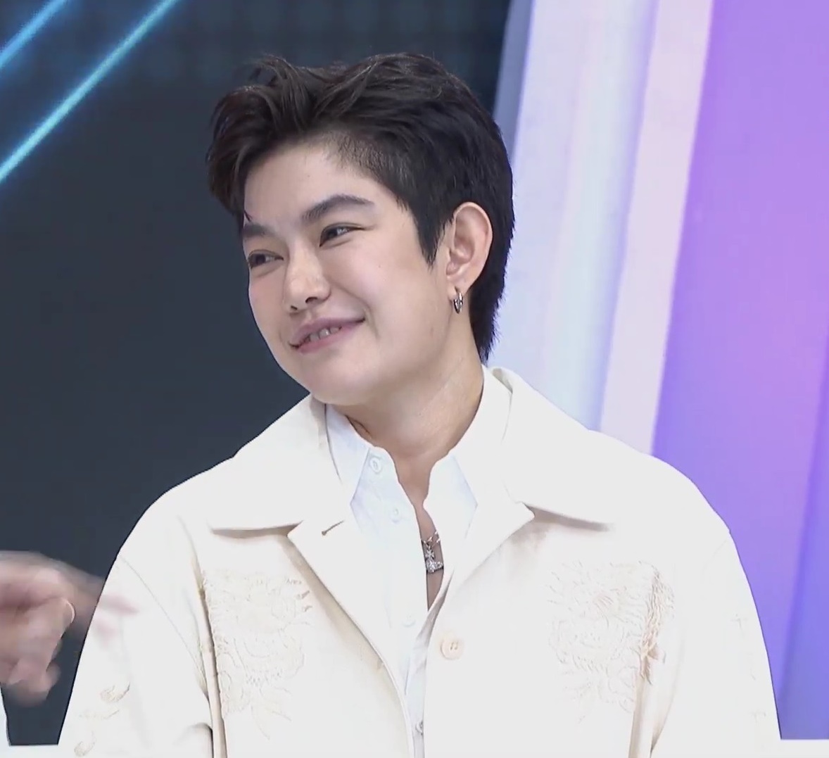 ติ๊นา ศุภนาฎ เปิดใจ เคยทำงานไม่ได้ถึง 3 ปี หลังสูญเสียพ่อแม่จากไฟไหม้บ้าน ติ๊นา ศุภนาฎ เปิดใจ เคยทำงานไม่ได้ถึง 3 ปี หลังสูญเสียพ่อแม่จากไฟไหม้บ้าน
