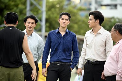 “พชร์ อานนท์” เปิดกองวัยเป้ง2 ดึง ต๊ะ-หญิง-ชาช่า ตัวตึงหนังไทยในตำนานร่วม “พชร์ อานนท์” เปิดกองวัยเป้ง2 ดึง ต๊ะ-หญิง-ชาช่า ตัวตึงหนังไทยในตำนานร่วม