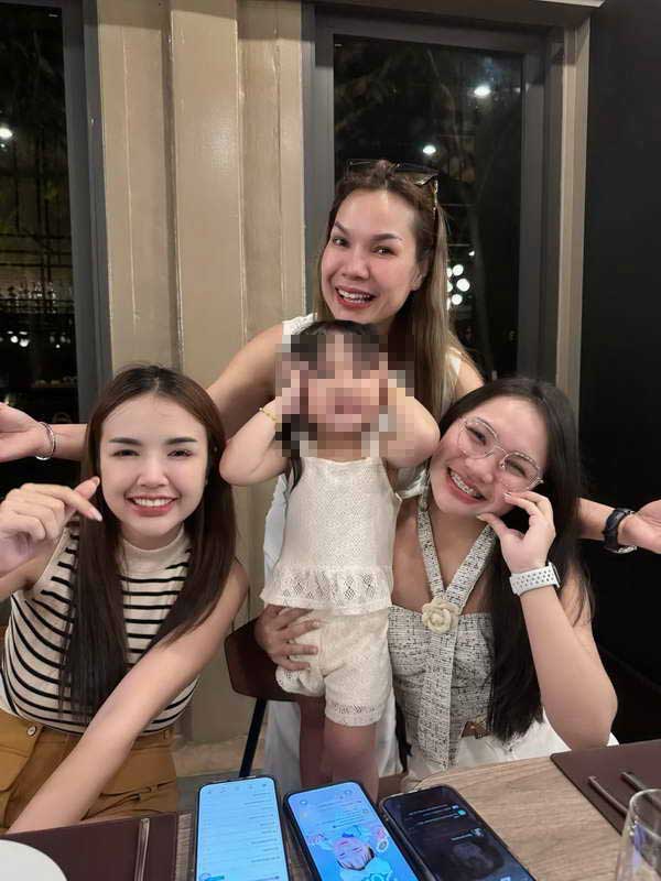 คุณแม่ เจนนี่-ลิลลี่ ได้หมดถ้าสดชื่น โพสต์ตัดพ้อกลางดึก ชาวเน็ตสงสัยเกิดอะไรขึ้น? คุณแม่ เจนนี่-ลิลลี่ ได้หมดถ้าสดชื่น โพสต์ตัดพ้อกลางดึก ชาวเน็ตสงสัยเกิดอะไรขึ้น?