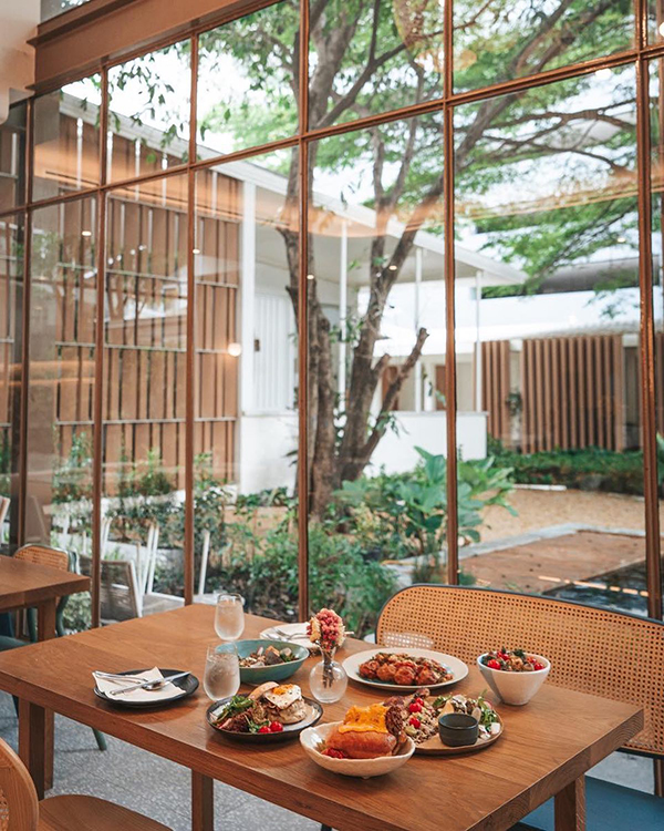 10 คาเฟ่เอกมัยทองหล่อ ร้านเด็ดใจกลางเมือง สายคาเฟ่ต้องกดไลค์ 10 คาเฟ่เอกมัยทองหล่อ ร้านเด็ดใจกลางเมือง สายคาเฟ่ต้องกดไลค์