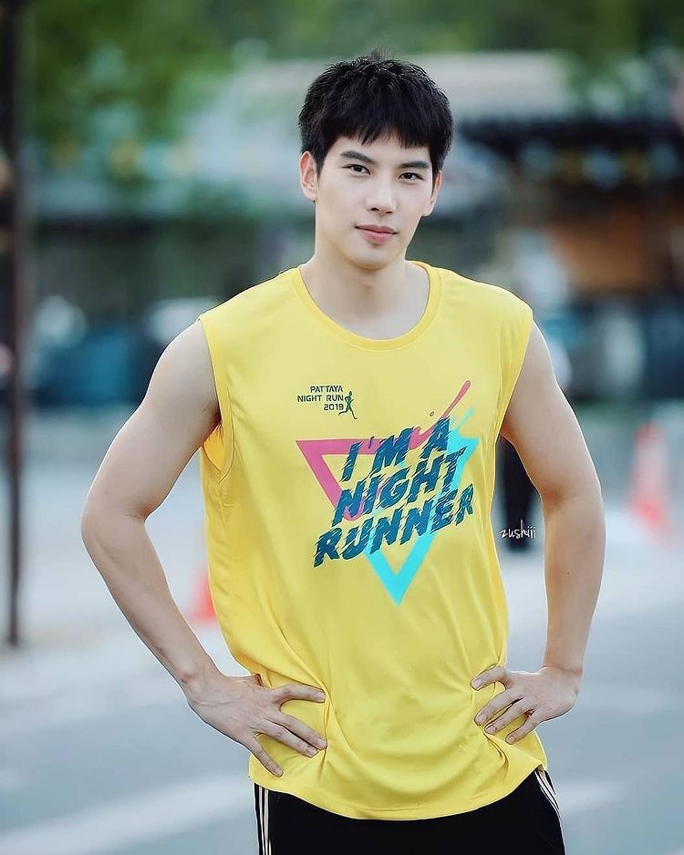 ชาวเน็ตจับตา มุก วรนิษฐ์ ซุ่มคบ แม็กซ์ ณัฐพล หรือไม่ (มีคลิป) ชาวเน็ตจับตา มุก วรนิษฐ์ ซุ่มคบ แม็กซ์ ณัฐพล หรือไม่ (มีคลิป)