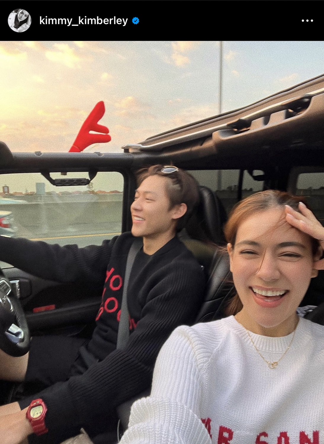 คิมเบอร์ลี่ เมาท์ หมาก ถอดเสื้อทำไม ลั่น! แต่งพฤศจิกายนนี้แน่นอน คิมเบอร์ลี่ เมาท์ หมาก ถอดเสื้อทำไม ลั่น! แต่งพฤศจิกายนนี้แน่นอน