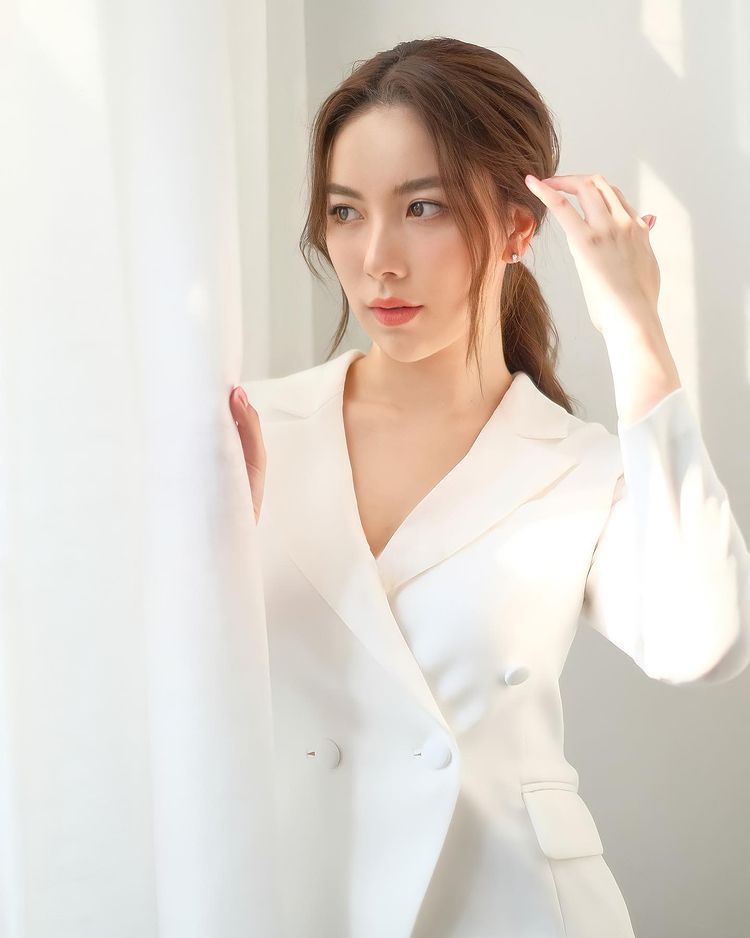 ชาวเน็ตจับตา มุก วรนิษฐ์ ซุ่มคบ แม็กซ์ ณัฐพล หรือไม่ (มีคลิป) ชาวเน็ตจับตา มุก วรนิษฐ์ ซุ่มคบ แม็กซ์ ณัฐพล หรือไม่ (มีคลิป)