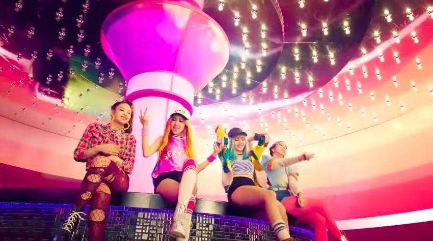 เอ็มวีเพลง BOOMBAYAH ยังแรงต่อเนื่อง ล่าสุดยอดวิวทะลุหลัก 1.2 พันล้านแล้ว เอ็มวีเพลง BOOMBAYAH ยังแรงต่อเนื่อง ล่าสุดยอดวิวทะลุหลัก 1.2 พันล้านแล้ว