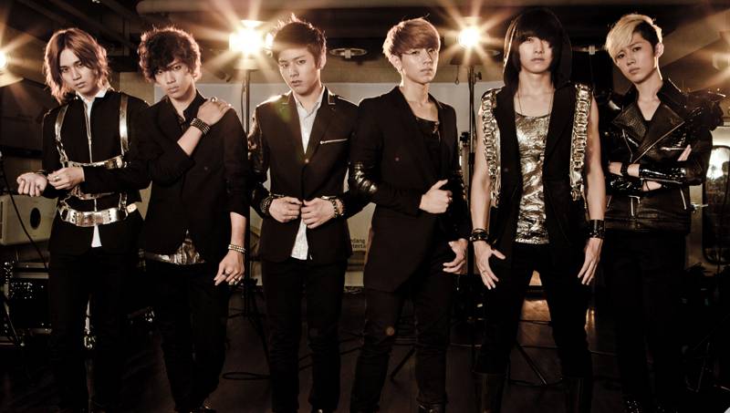 ฮันนีมูนในไทย!! 'คังจุน C-Clown' สละโสดกับสาวสวยนอกวงการ