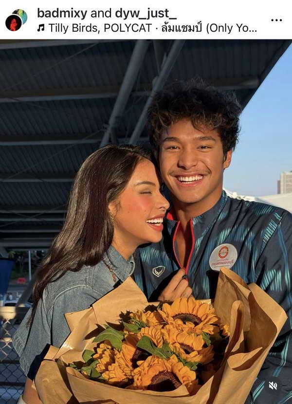 มิกซ์ เฉลิมศรี โพสต์อวดแฟน! ฉลามจัส ดุลยวัต ว่ายน้ำคว้าเหรียญทอง ทำลายสถิติ กีฬามหาวิทยาลัย มิกซ์ เฉลิมศรี โพสต์อวดแฟน! ฉลามจัส ดุลยวัต ว่ายน้ำคว้าเหรียญทอง ทำลายสถิติ กีฬามหาวิทยาลัย
