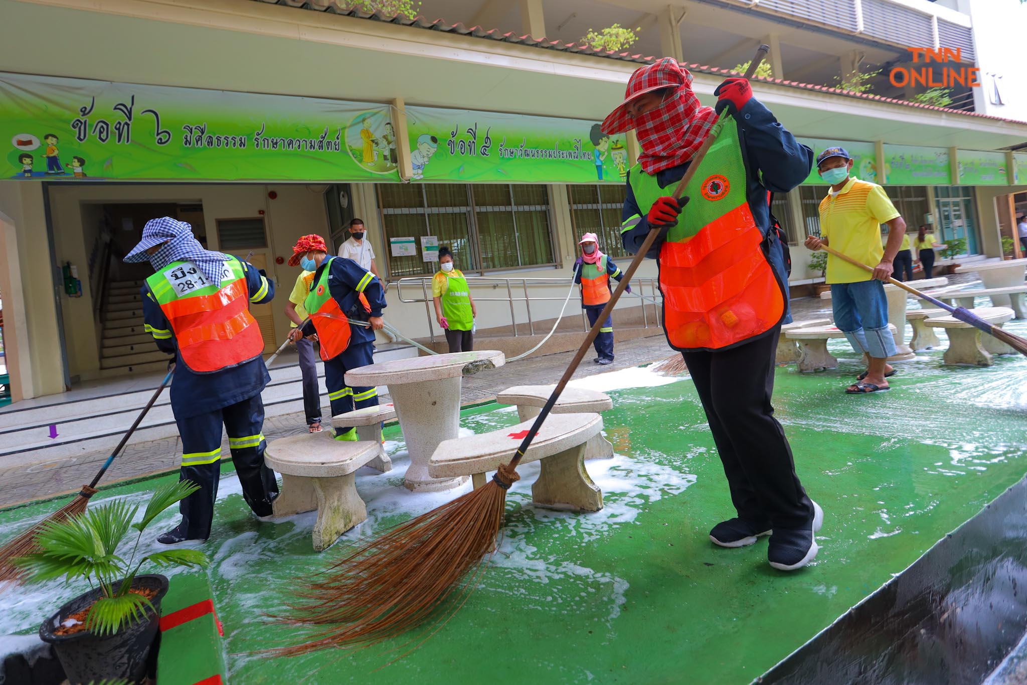 ประมวลภาพ Big Cleanning รร.สังกัด กทม. รับเปิดเทอม 15 พ.ย. นี้ 