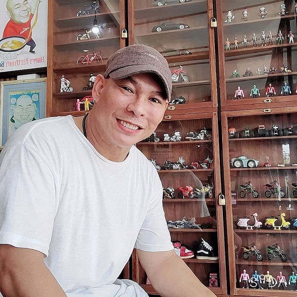 “โหน่ง” โพสต์ภาพวันเกิดลูกชายมีภรรยาร่วมเฟรม (มีคลิป)   