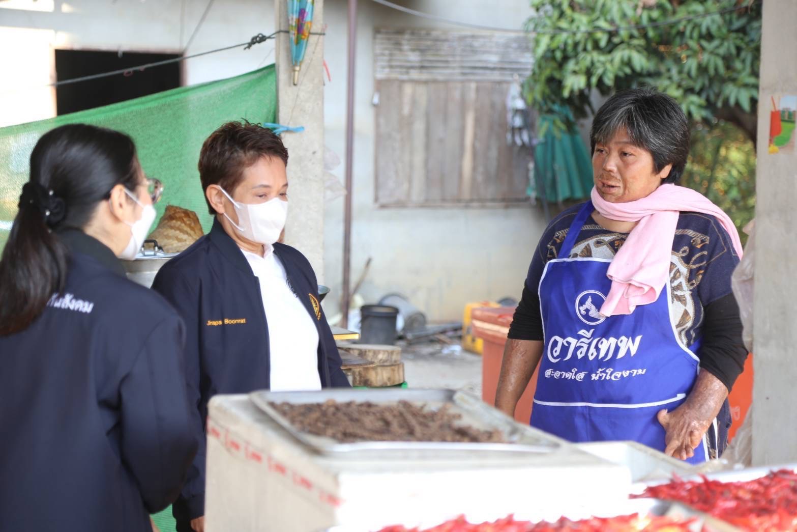 ประกันสังคมลงพื้นที่เยี่ยมให้กำลังใจผู้ประกันตนทุพพลภาพจังหวัดเชียงราย ประกันสังคมลงพื้นที่เยี่ยมให้กำลังใจผู้ประกันตนทุพพลภาพจังหวัดเชียงราย