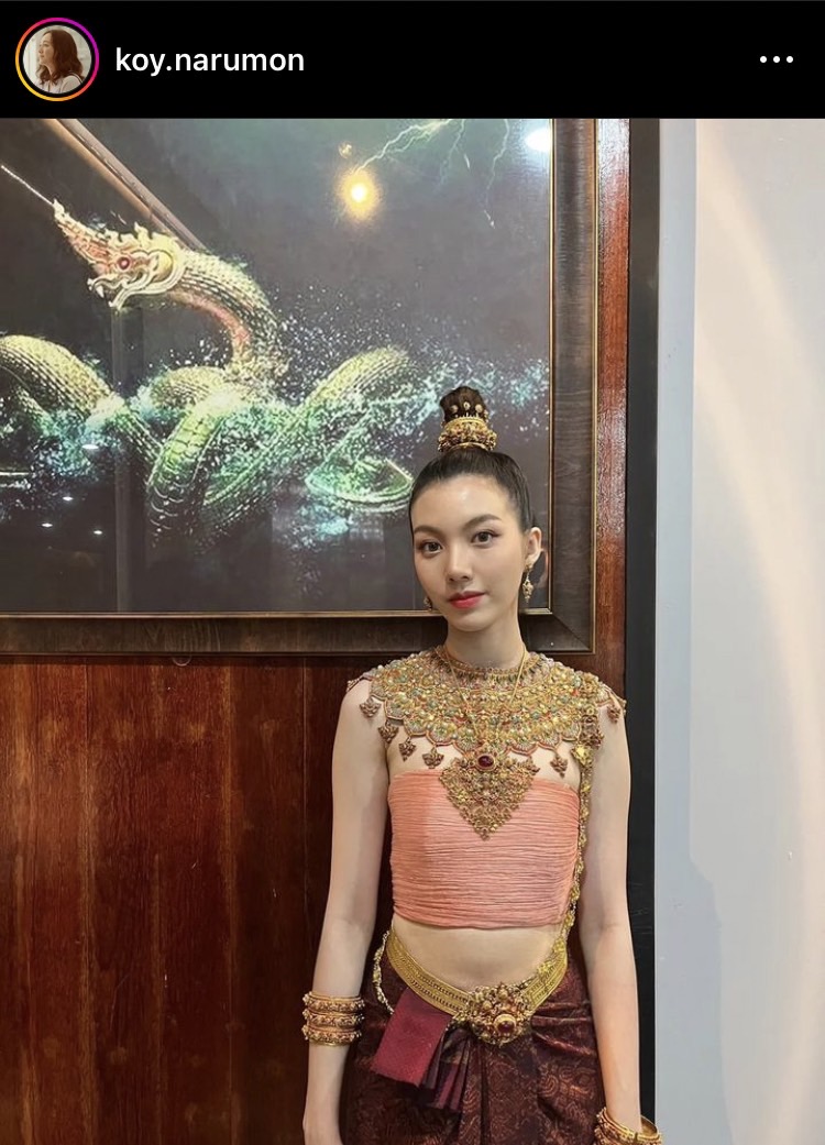 ลูกไม้หล่นไม่ไกลต้นจริงๆ ก้อย นฤมล อวดความสวย ออม กรณ์นภัส ในลุคชุดไทย