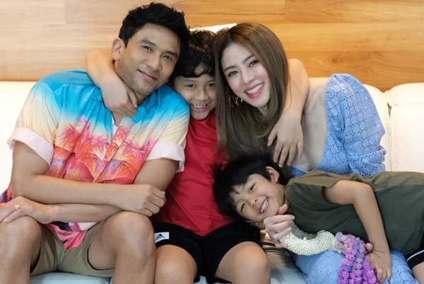 เก็บตกภาพความรัก ความอบอุ่น วันแม่ ของเหล่าคนดัง เก็บตกภาพความรัก ความอบอุ่น วันแม่ ของเหล่าคนดัง