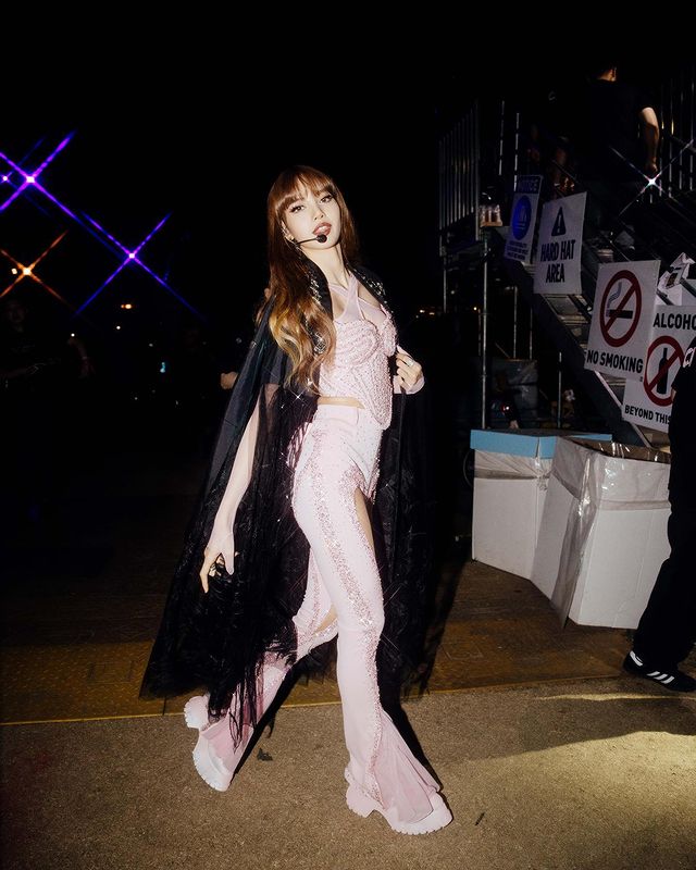 7 สถิติโลก!! ‘ลิซ่า BLACKPINK’ ขึ้นแท่นศิลปินเคป็อปเจ้าของสถิติโลกมากสุด หลังเก็บเพิ่มอีกสอง 7 สถิติโลก!! ‘ลิซ่า BLACKPINK’ ขึ้นแท่นศิลปินเคป็อปเจ้าของสถิติโลกมากสุด หลังเก็บเพิ่มอีกสอง