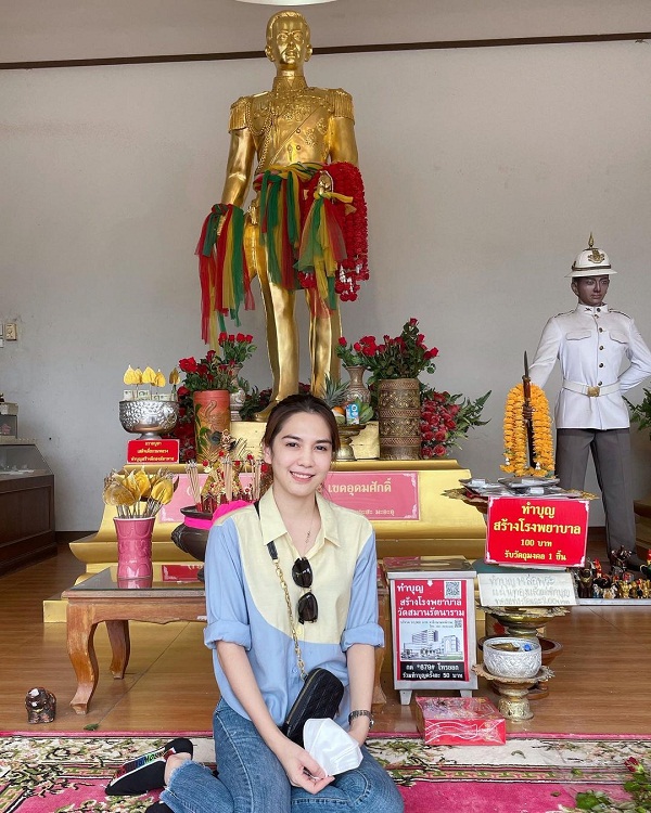 “พั้นช์” วิ่งแก้บนรอบสนามหลวงหลังเพลงทะลุ 100 ล้านวิว  (มีคลิป)