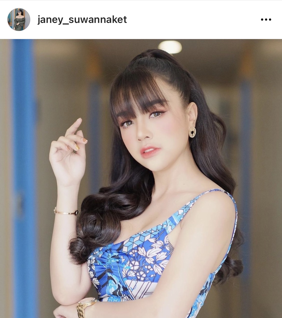 เจนนี่ ออกโรงป้อง ยิว หลังเจอชาวเน็ตแซะซื้อโทรศัพท์ให้วันครบรอบ เจนนี่ ออกโรงป้อง ยิว หลังเจอชาวเน็ตแซะซื้อโทรศัพท์ให้วันครบรอบ