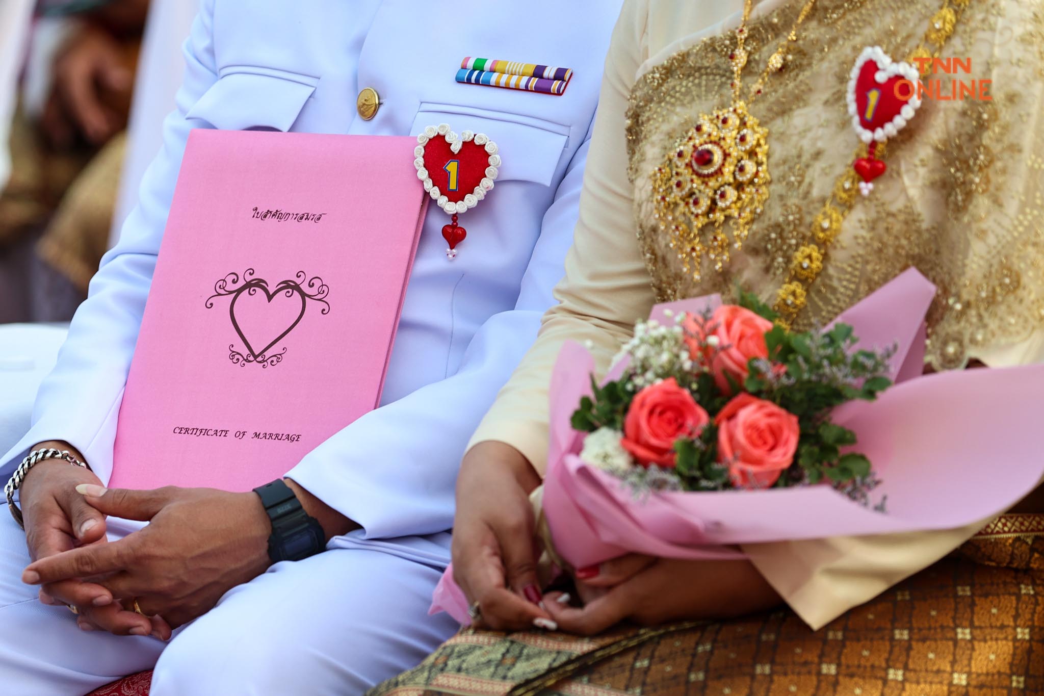 “อรุณ..รัก” คู่รักร่วมจดทะเบียนสมรสวันวาเลนไทน์ “อรุณ..รัก” คู่รักร่วมจดทะเบียนสมรสวันวาเลนไทน์