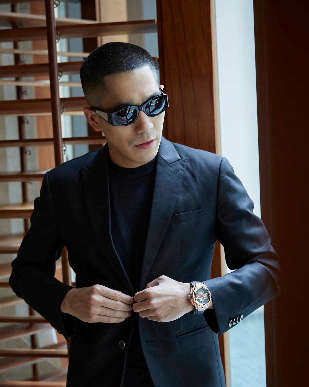 โฟกัสที่รูปสุดท้าย โต้ง ทูพี กอดแน่น พลอย เฌอมาลย์ เพื่อนๆแห่แซว