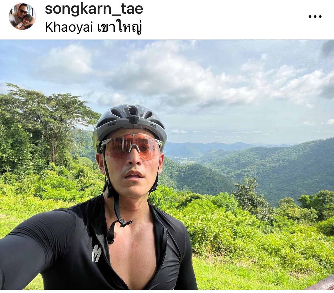 โมเมนต์น่ารัก! สงกรานต์ ตามเชียร์ลูกสาว น้องปีใหม่ ติดขอบสนามงานกีฬาสี โมเมนต์น่ารัก! สงกรานต์ ตามเชียร์ลูกสาว น้องปีใหม่ ติดขอบสนามงานกีฬาสี