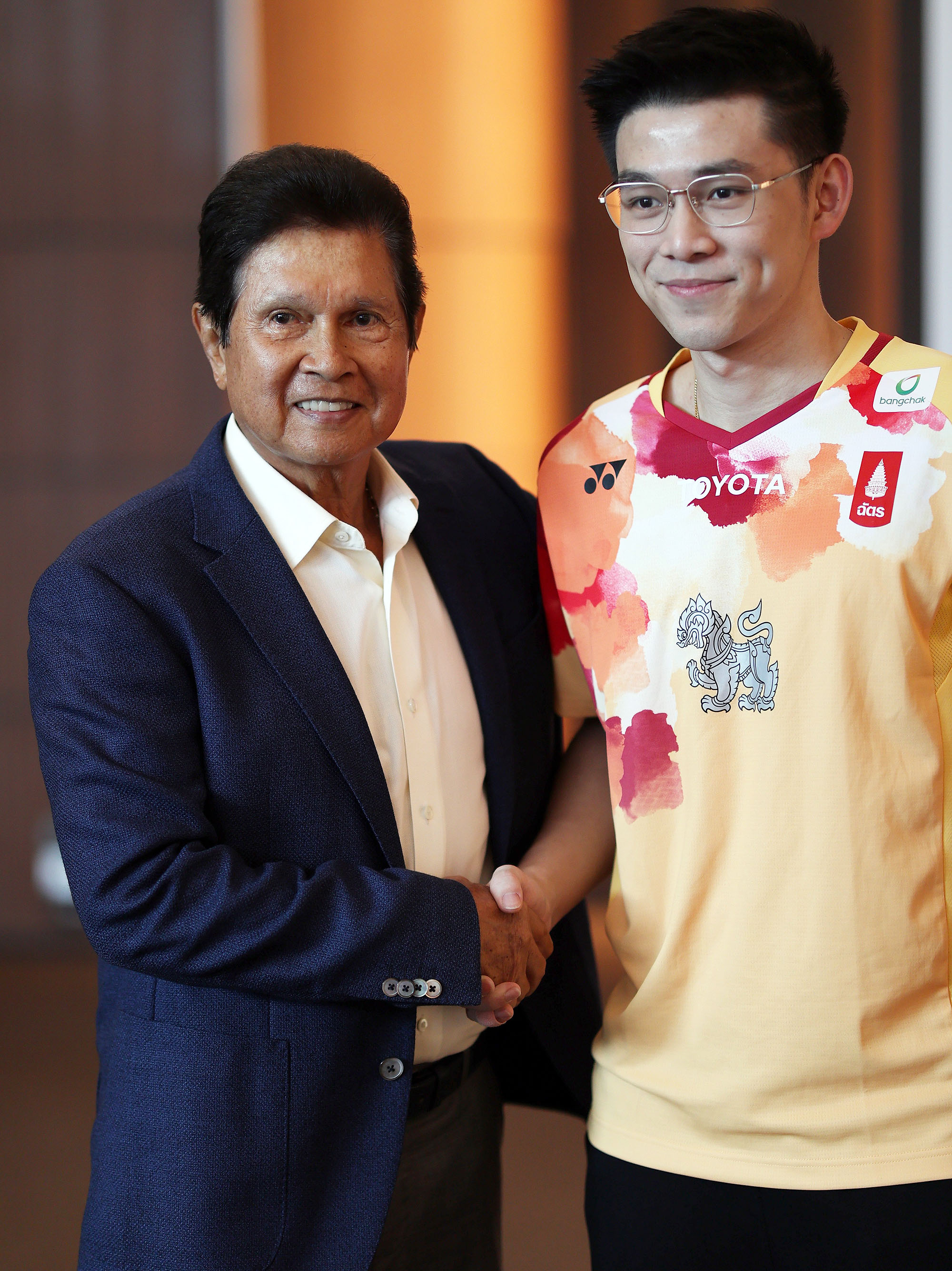 วิว เข้าขอบคุณ สิงห์ ผู้อยู่เบื้องหลังความสำเร็จ คว้าแชมป์ชายเดี่ยว แบดมินตันชิงแชมป์โลก 2023