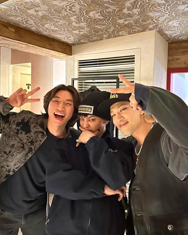 หมดสัญญาแล้ว!! 'จี-ดราก้อน' ลีดเดอร์วง BIGBANG กับค่าย YG แฟนๆ ลุ้นผลเจรจา หมดสัญญาแล้ว!! 'จี-ดราก้อน' ลีดเดอร์วง BIGBANG กับค่าย YG แฟนๆ ลุ้นผลเจรจา