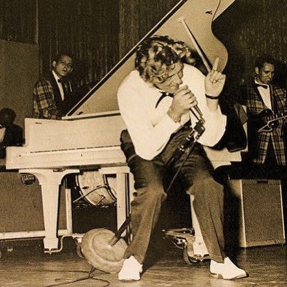แฟนคลับร่วมอาลัยพิธีศพ “Jerry Lee Lewis” ศิลปินผู้บุกเบิกดนตรี Rock & Roll' แฟนคลับร่วมอาลัยพิธีศพ “Jerry Lee Lewis” ศิลปินผู้บุกเบิกดนตรี Rock & Roll'