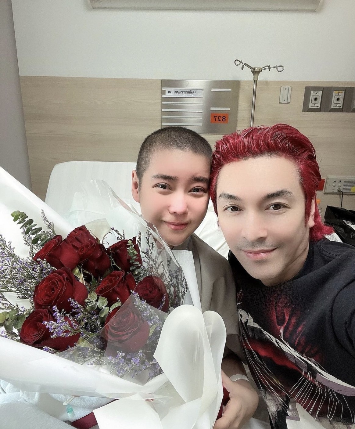 นุ๊กซี่ เผยพบมะเร็งลามสมองต้องฉายแสง 10 ครั้ง!! ขอบคุณ ปู แบล็คเฮด คอยดูแล นุ๊กซี่ เผยพบมะเร็งลามสมองต้องฉายแสง 10 ครั้ง!! ขอบคุณ ปู แบล็คเฮด คอยดูแล