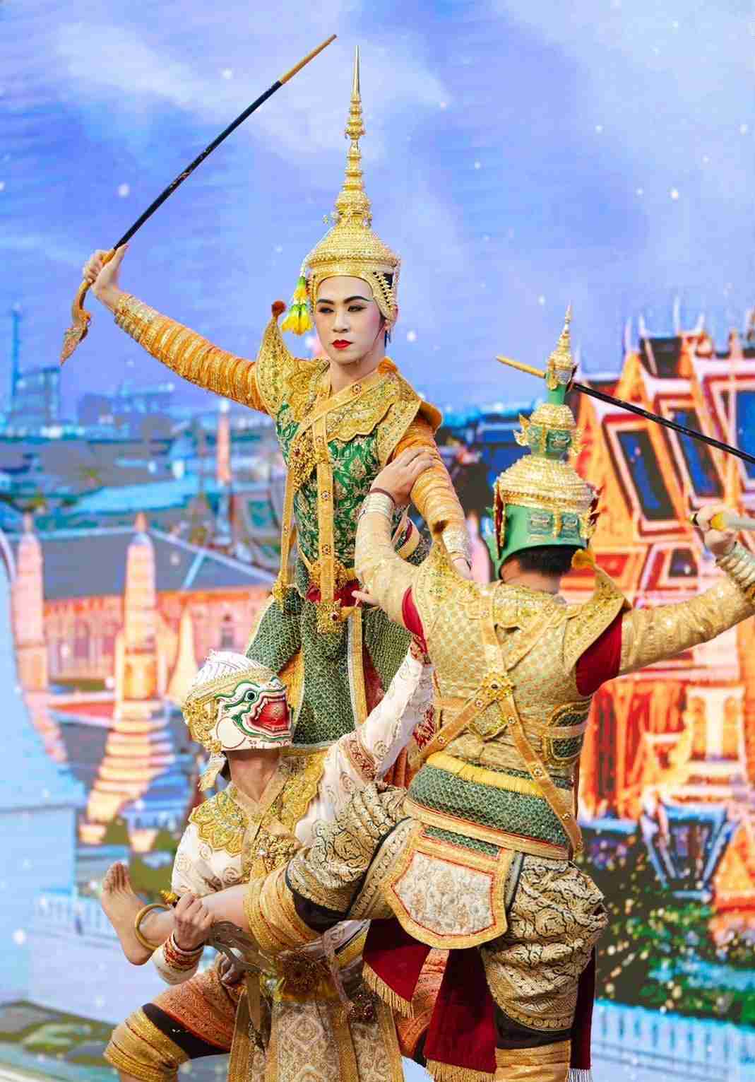 ทั่วหล้า เทิดไท้ ถวายใจสดุดี สยามพารากอน ร่วมกับเอกอัครราชทูต 12 ประเทศ จัดกิจกรรมเฉลิมพระเกียรติ ทั่วหล้า เทิดไท้ ถวายใจสดุดี สยามพารากอน ร่วมกับเอกอัครราชทูต 12 ประเทศ จัดกิจกรรมเฉลิมพระเกียรติ