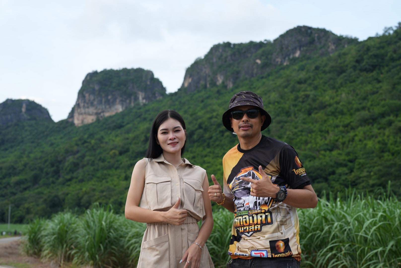 เอ๋ มิรา โดนครูฟ้องหมิ่นฯ หลังเปิดใจรายการดัง! นายห้างไหทองคำ จ่อหาทนายช่วย เอ๋ มิรา โดนครูฟ้องหมิ่นฯ หลังเปิดใจรายการดัง! นายห้างไหทองคำ จ่อหาทนายช่วย