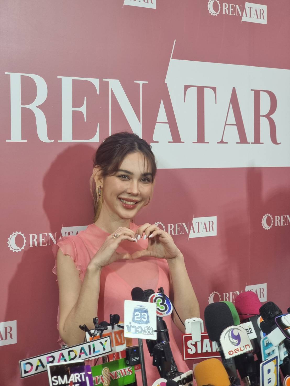 แมท รับเลิก สงกรานต์ แล้ว! ยันสัมพันธ์ ไฮโซพก แค่พี่น้อง
