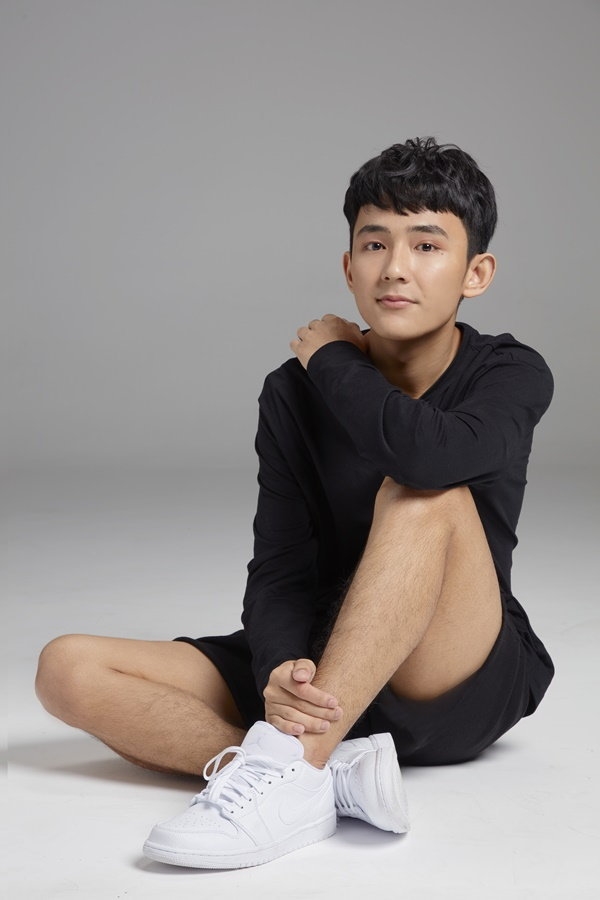 เฟิร์ส อนุวัฒน์ คัมแบ็ค หลังหายไป 2 เดือนถูกพักงานปมคลิปฉาว เฟิร์ส อนุวัฒน์ คัมแบ็ค หลังหายไป 2 เดือนถูกพักงานปมคลิปฉาว