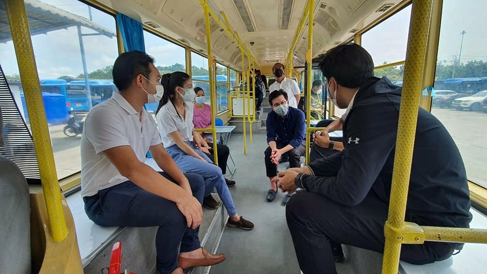 มาแล้ว! กทม.จัดรถฉีดวัคซีนป้องกันโควิด ให้ประชาชนถึงบ้าน มาแล้ว! กทม.จัดรถฉีดวัคซีนป้องกันโควิด ให้ประชาชนถึงบ้าน
