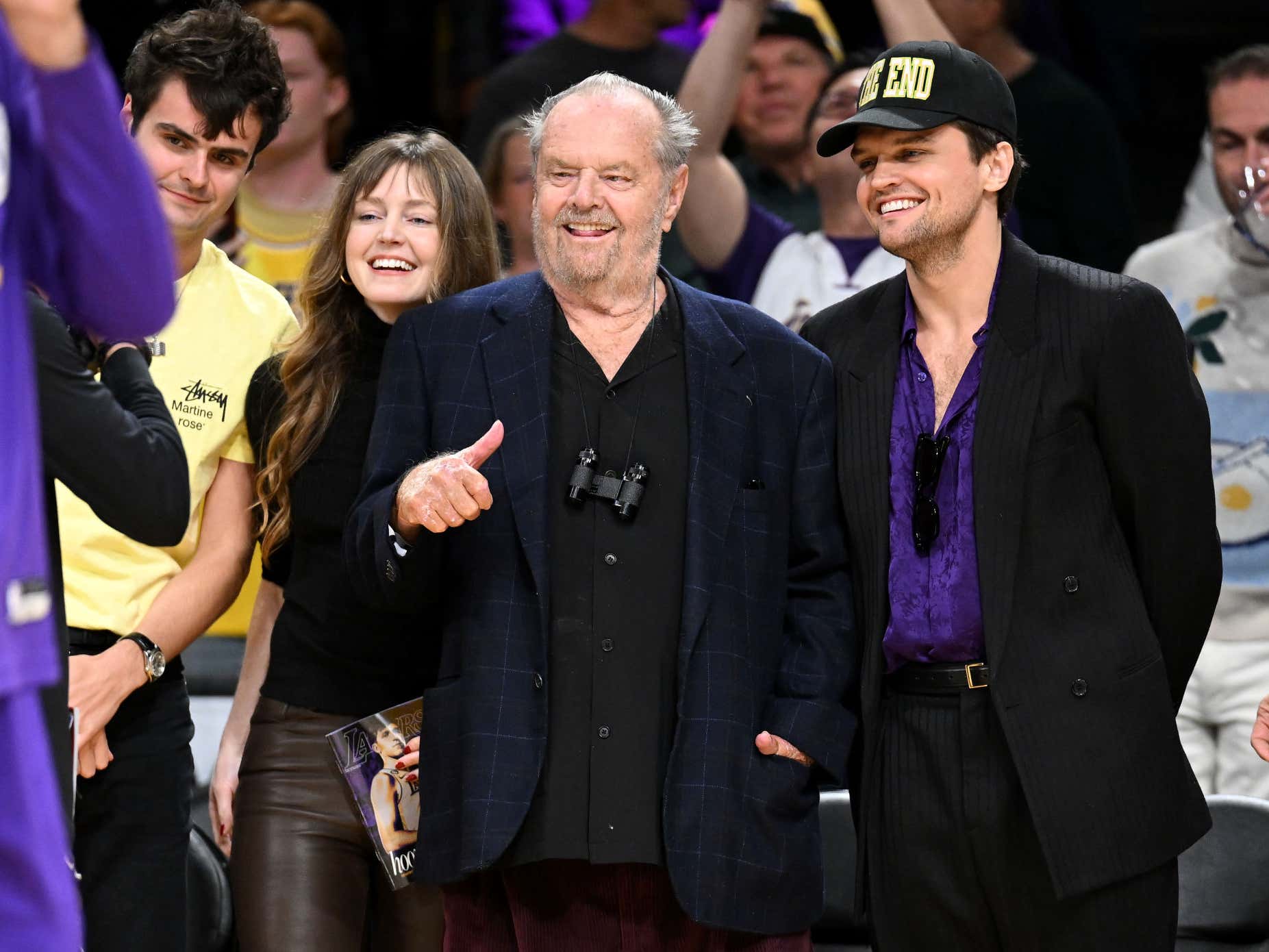 Jack Nicholson ไปชมการแข่งขันบาสเก็ตบอลครั้งแรกนับจากปี 2021 Jack Nicholson ไปชมการแข่งขันบาสเก็ตบอลครั้งแรกนับจากปี 2021