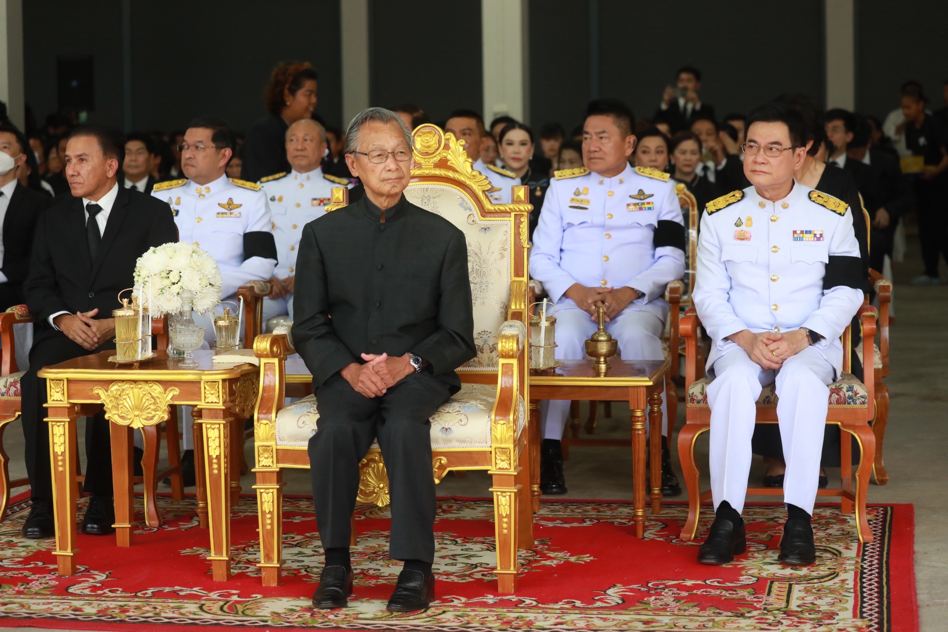 ครอบครัว “ลักษณวิศิษฏ์” น้อมสำนึกพระมหากรุณาธิคุณ พิธีพระราชทานเพลิงศพพ่อ ครอบครัว “ลักษณวิศิษฏ์” น้อมสำนึกพระมหากรุณาธิคุณ พิธีพระราชทานเพลิงศพพ่อ