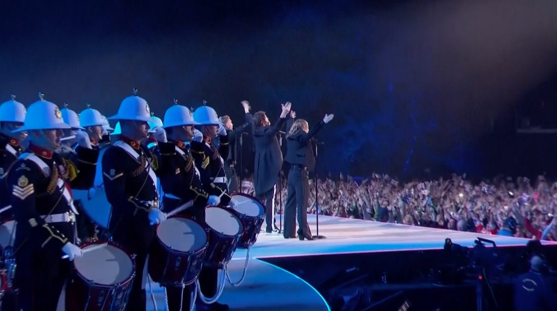 เปิดภาพ 'เคที่ เพอร์รี่ - Take That’!! นำทัพศิลปินขึ้นคอนเสิร์ตฉลองพิธีบรมราชาภิเษก ‘คิงชาร์ลส์’ เปิดภาพ 'เคที่ เพอร์รี่ - Take That’!! นำทัพศิลปินขึ้นคอนเสิร์ตฉลองพิธีบรมราชาภิเษก ‘คิงชาร์ลส์’