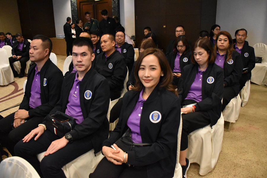 วปอ.บอ.รุ่นแรก บุกอีสาน 5 จังหวัด ผลักดันสินค้าท้องถิ่นสู่สากล วปอ.บอ.รุ่นแรก บุกอีสาน 5 จังหวัด ผลักดันสินค้าท้องถิ่นสู่สากล