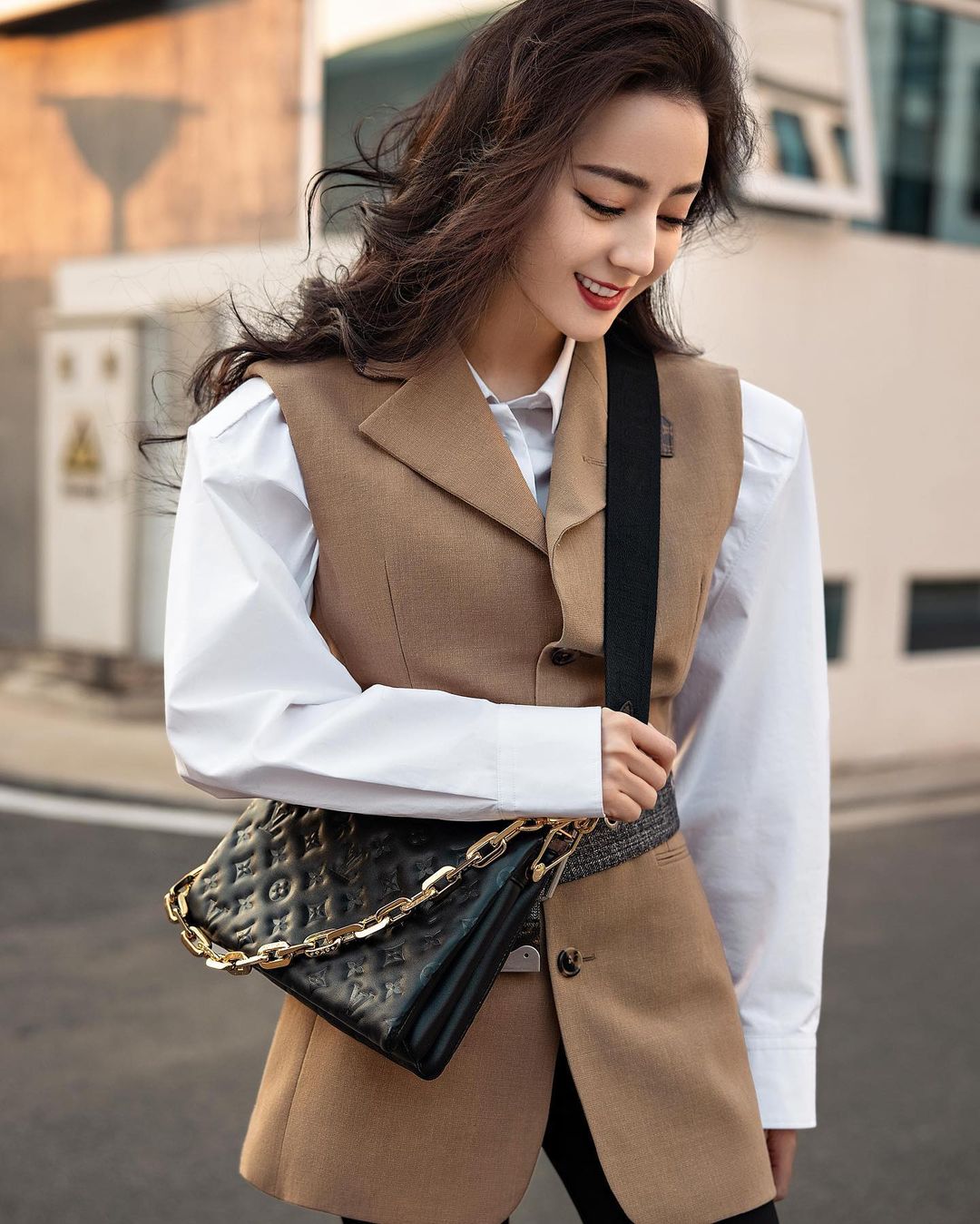 แฟนๆ ประทับใจ “ตี๋ลี่เร่อปา” ถ่ายแบบหน้าสดไม่พึ่งรีทัช