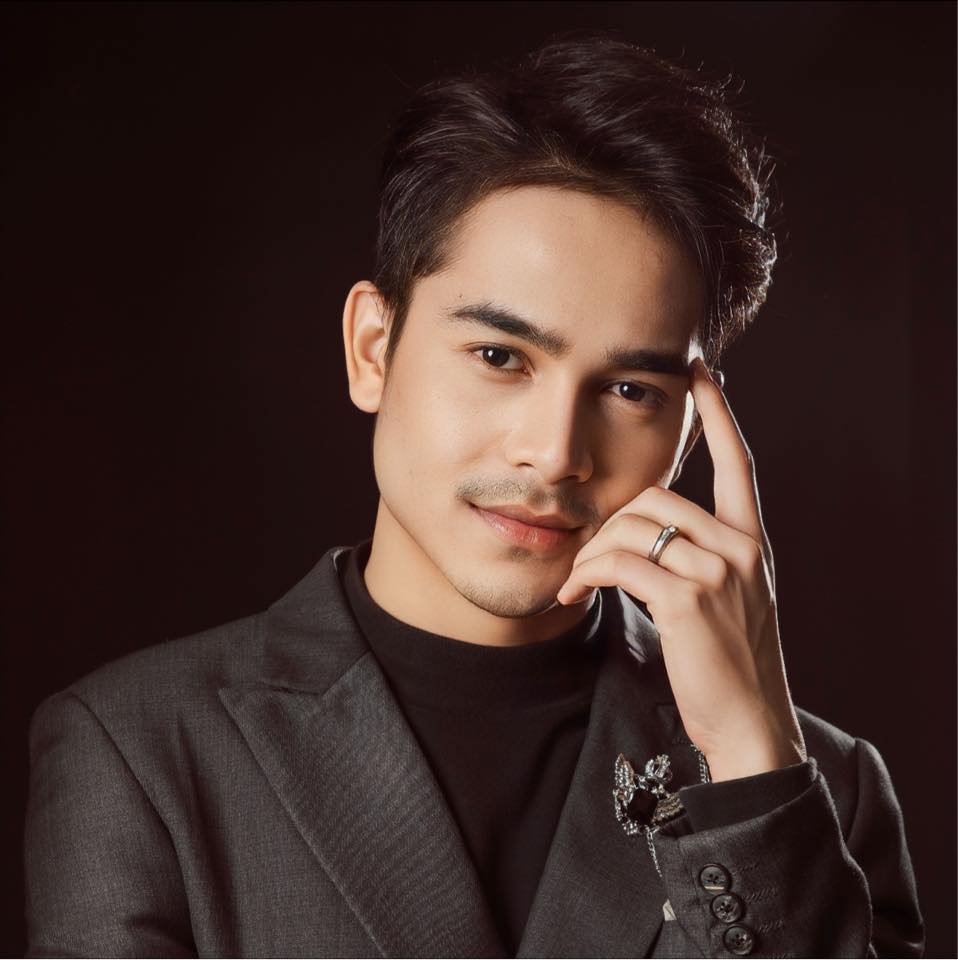 เบิ้ล ปทุมราช โผล่คอมเมนต์โพสต์ ยิว ฉัตรมงคล ฟาดเดือด เบิ้ล ปทุมราช โผล่คอมเมนต์โพสต์ ยิว ฉัตรมงคล ฟาดเดือด
