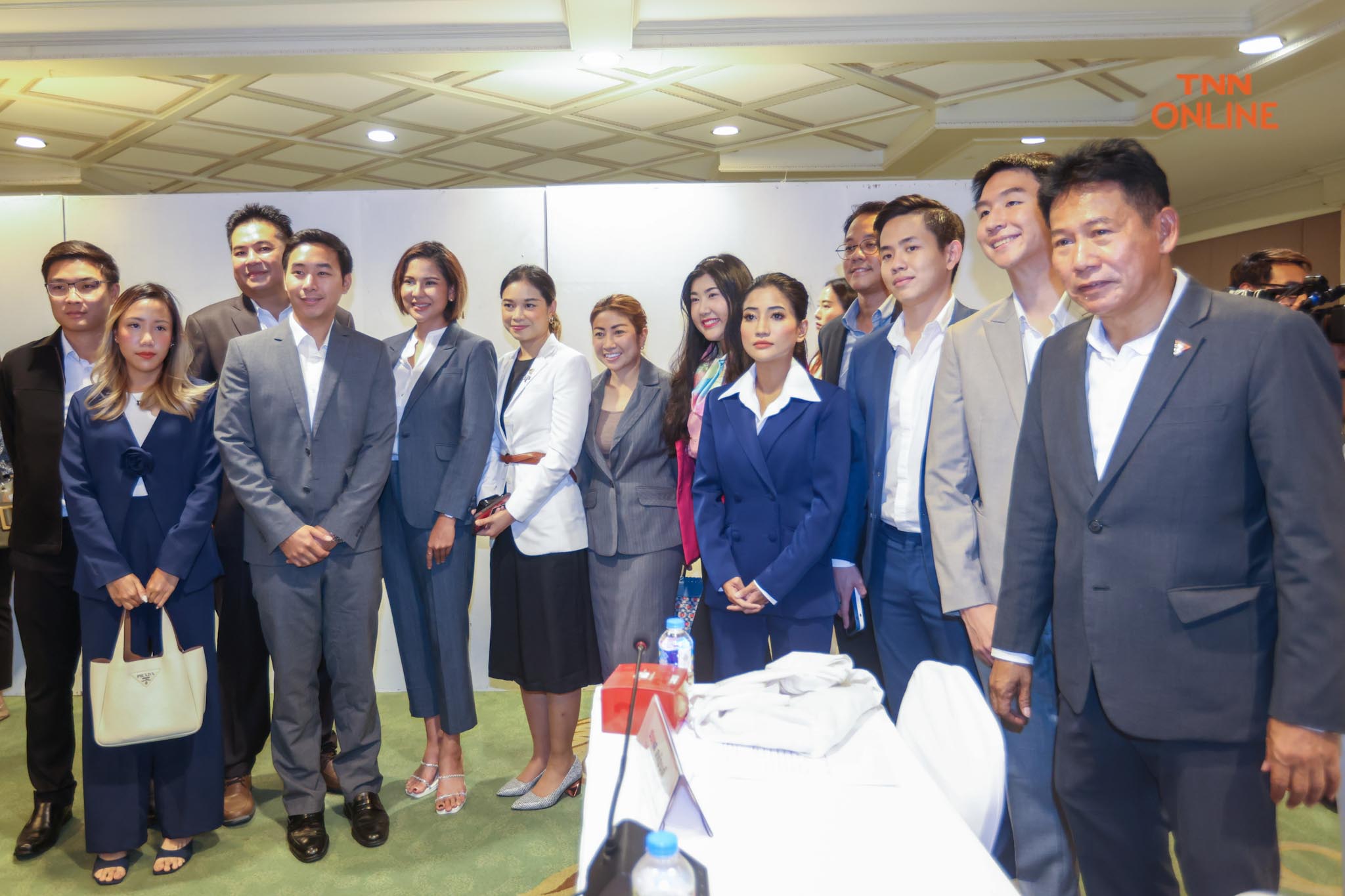 ชัชชาติ ยื่นข้อเสนอ 21 ข้อ ประชุมร่วม พรรคก้าวไกล แก้ปัญหา กทม. ชัชชาติ ยื่นข้อเสนอ 21 ข้อ ประชุมร่วม พรรคก้าวไกล แก้ปัญหา กทม.