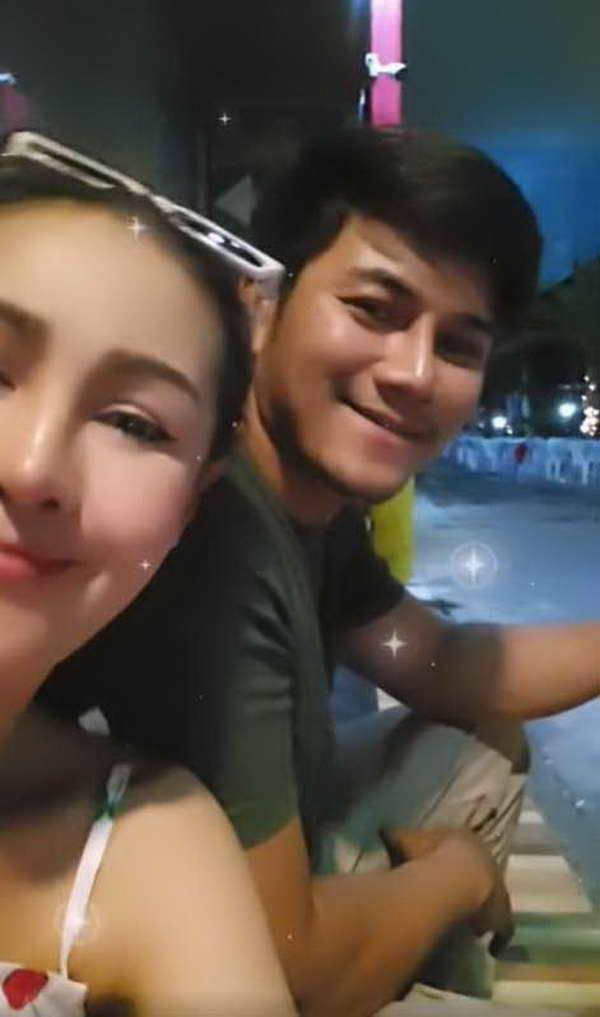 หญิงลี ศรีจุมพล ร่ำไห้ประกาศขอรับบริจาคเลือด หลังแฟนหนุ่มรถคว่ำ อาการยังวิกฤตมาก หญิงลี ศรีจุมพล ร่ำไห้ประกาศขอรับบริจาคเลือด หลังแฟนหนุ่มรถคว่ำ อาการยังวิกฤตมาก