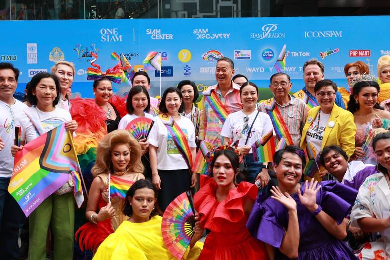 ฉลองยิ่งใหญ่ บางกอกไพรด์เฟสติวัล มหาปรากฏการณ์พาเหรดชาวสีรุ้งเต็มพื้นที่ย่านสยาม ฉลองยิ่งใหญ่ บางกอกไพรด์เฟสติวัล มหาปรากฏการณ์พาเหรดชาวสีรุ้งเต็มพื้นที่ย่านสยาม