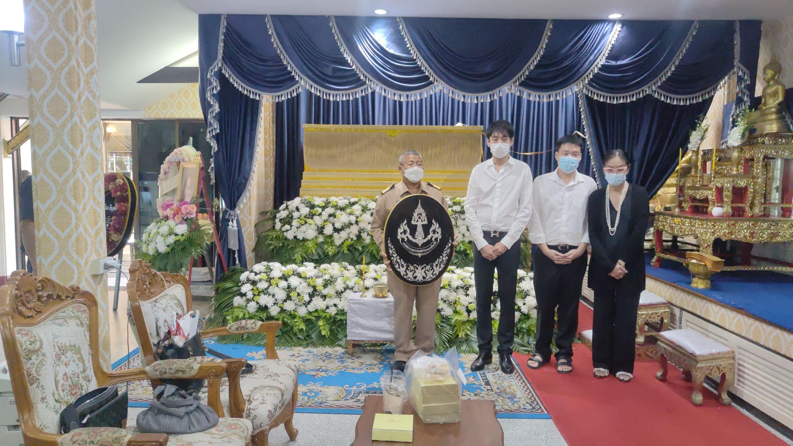 บรรยากาศพิธีรดน้ำศพอดีตนักแสดง ผิง พิมพาภรณ์ บรรยากาศพิธีรดน้ำศพอดีตนักแสดง ผิง พิมพาภรณ์