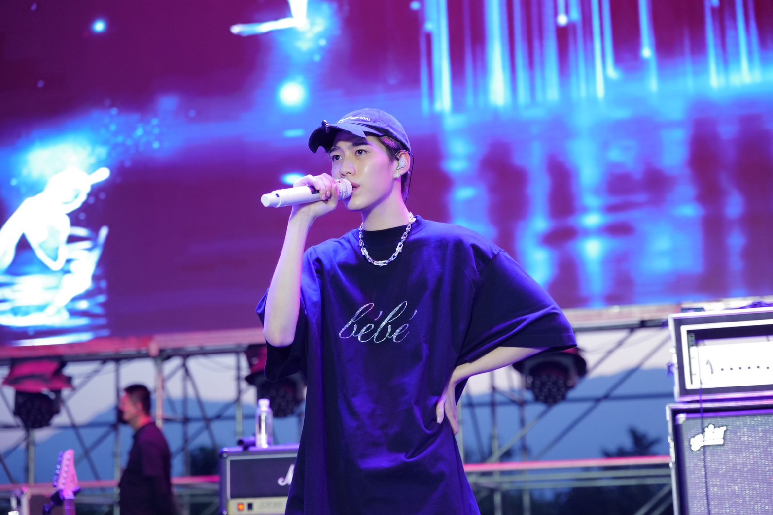 แฟนคลับล้นหลาม! พีพี-บิวกิ้น สู้สุดใจ ขึ้นโชว์งานเทศกาลดนตรีใหญ่ในจีน แฟนคลับล้นหลาม! พีพี-บิวกิ้น สู้สุดใจ ขึ้นโชว์งานเทศกาลดนตรีใหญ่ในจีน