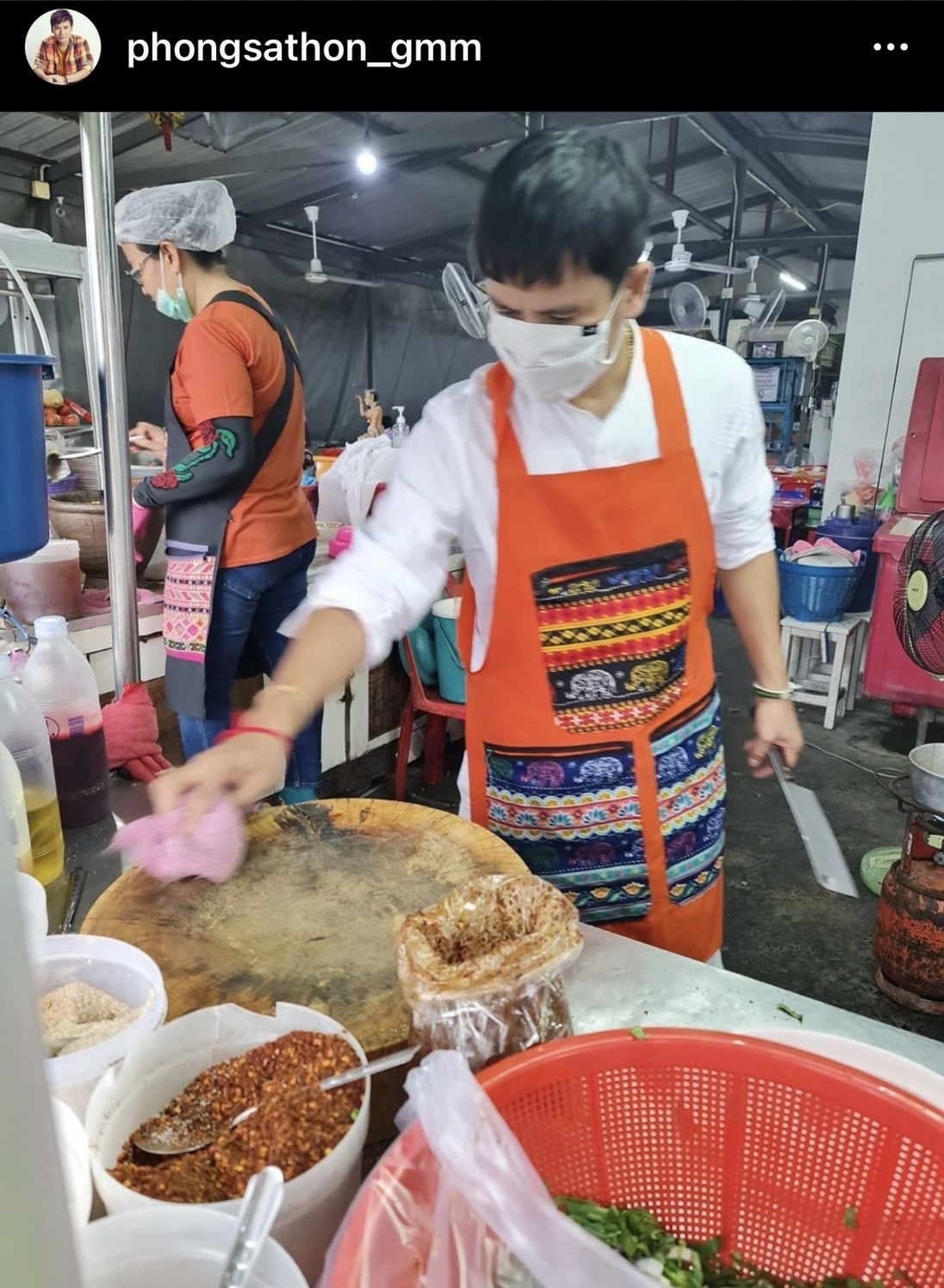 ไผ่ พงศธร เปิดร้านลาบ คนบ้านเดียวกัน สู้โควิด-19